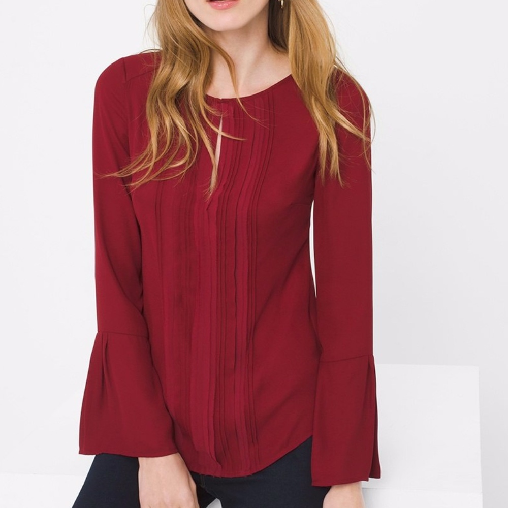 Like new WHBM bib front blouse